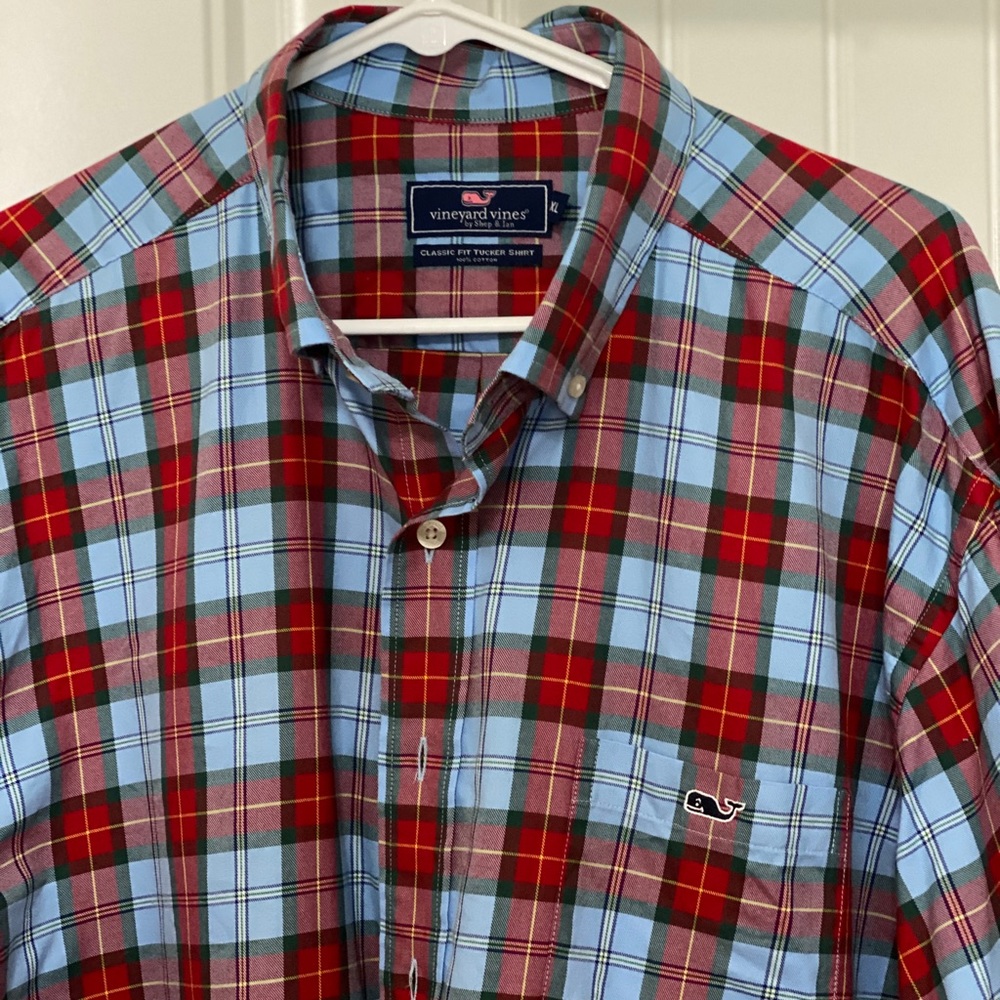 Men’s vineyard vine XL button down shirt